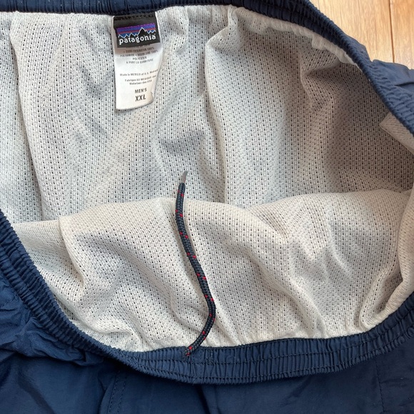 Patagonia Men’s swim trunks Navy Size XXL - Picture 4 of 5